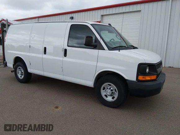 ✅ 2017 Chevrolet Express Cargo • VIN: 1GCWGAFG3H1261161 • Lot: 45079848. Wystawiony na IAAI z przebiegiem 26 675 mil. Bezpłatny archiwum sprzedaży aukcyjnych z USA i szczegółowy raport historii pojazdu na DreamBid. Zdjęcie 1.