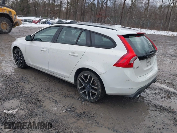 ✅ 2018 Volvo V60 Dynamic • VIN: YV140MSL1J2393815 • Лот: 40926157. Опубліковано раніше на IAAI з пробігом 74 276 миль. Безкоштовний доступ до архіву аукціонних продажів зі США та докладний звіт про історію автомобіля на DreamBid. Зображення 3.