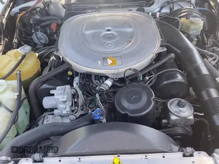 ✅ 1989 Mercedes-Benz 560 SL • VIN: WDBBA48D9KA092175 • Lot: 71237985. Wystawiony na Copart z przebiegiem 52 116 mil. Bezpłatny archiwum sprzedaży aukcyjnych z USA i szczegółowy raport historii pojazdu na DreamBid. Zdjęcie 11.