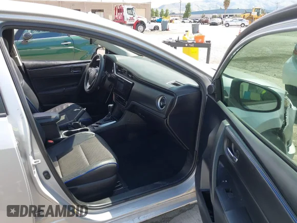 ✅ 2018 Toyota Corolla SE • VIN: 2T1BURHE1JC116879 • Лот: 45008035. Опубліковано раніше на IAAI з пробігом 135 733 миль. Безкоштовний доступ до архіву аукціонних продажів зі США та докладний звіт про історію автомобіля на DreamBid. Зображення 5.