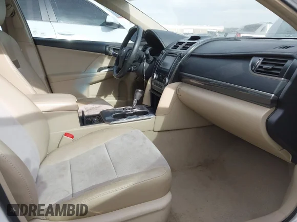 ✅ 2012 Toyota Camry XLE • VIN: 4T1BD1FK6CU004848 • Lot: 43913906. Wystawiony na IAAI z przebiegiem 94 811 mil. Bezpłatny archiwum sprzedaży aukcyjnych z USA i szczegółowy raport historii pojazdu na DreamBid. Zdjęcie 5.
