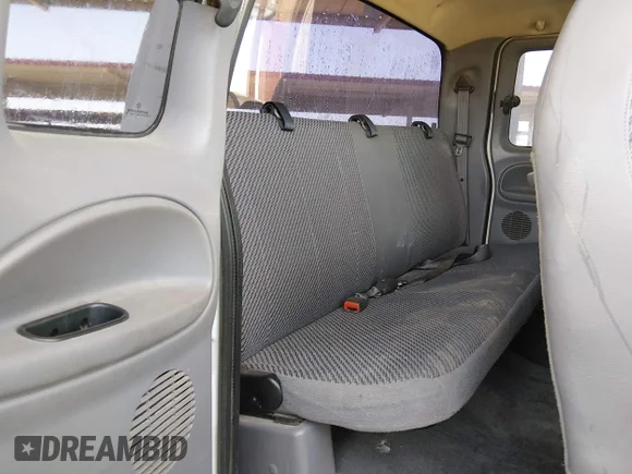 ✅ 2001 Dodge 1500 • VIN: 3B7HC13Y21G793624 • Лот: 44971480. Опубліковано раніше на IAAI з пробігом 228 744 миль. Безкоштовний доступ до архіву аукціонних продажів зі США та докладний звіт про історію автомобіля на DreamBid. Зображення 8.