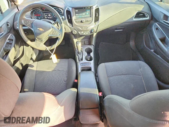 ✅ 2018 Chevrolet Cruze LT • VIN: 3G1BE6SM4JS586265 • Лот: 95588665. Опубликован ранее на Copart с пробегом 47 038 миль. Бесплатный доступ к архиву аукционных продаж из США и подробный отчёт об истории автомобиля на DreamBid. Изображение 8.