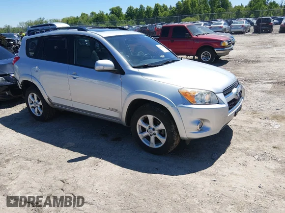 ✅ 2010 Toyota RAV4 Limited • VIN: JTMDK4DV6AD014617 • Lot: 45052881. Wystawiony na IAAI z przebiegiem 155 930 mil. Bezpłatny archiwum sprzedaży aukcyjnych z USA i szczegółowy raport historii pojazdu na DreamBid. Zdjęcie 1.