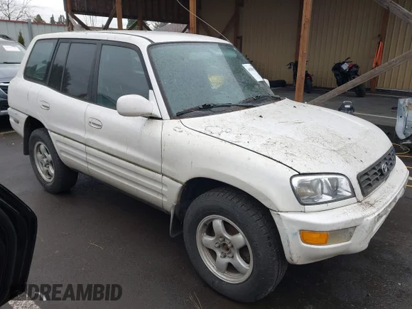 ✅ 2000 Toyota RAV4 • VIN: JT3GP10V5Y7065767 • Lot: 44286047. Wystawiony na IAAI z przebiegiem 210 136 mil. Bezpłatny archiwum sprzedaży aukcyjnych z USA i szczegółowy raport historii pojazdu na DreamBid. Zdjęcie 1.
