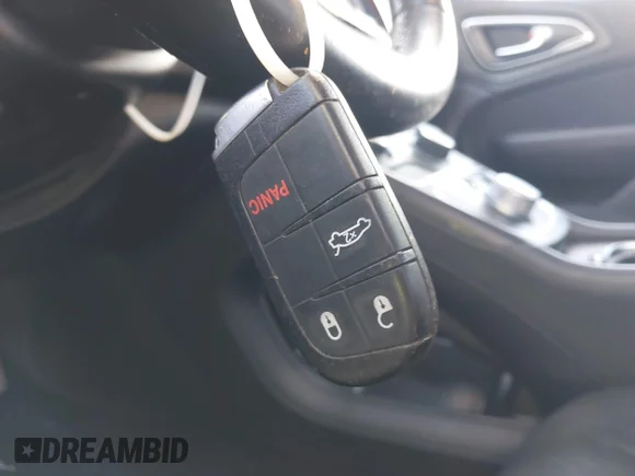 ✅ 2016 Chrysler 200 Touring • VIN: 1C3CCCFB0GN188034 • Лот: 44132719. Опубліковано раніше на IAAI з пробігом 204 781 миль. Безкоштовний доступ до архіву аукціонних продажів зі США та докладний звіт про історію автомобіля на DreamBid. Зображення 11.