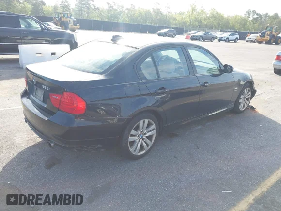 ✅ 2009 BMW 3 Series 335i xDrive • VIN: WBAPL33569A405783 • Лот: 44727033. Опубліковано раніше на IAAI з пробігом 96 739 миль. Безкоштовний доступ до архіву аукціонних продажів зі США та докладний звіт про історію автомобіля на DreamBid. Зображення 4.