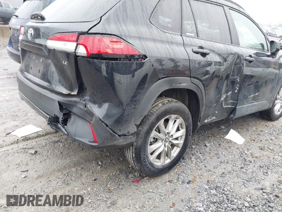 ✅ 2025 Toyota Corolla Cross LE • VIN: 7MUCAAAG7SV130374 • Lot: 44303800. Wystawiony na IAAI z przebiegiem 21 653 mil. Bezpłatny archiwum sprzedaży aukcyjnych z USA i szczegółowy raport historii pojazdu na DreamBid. Zdjęcie 6.