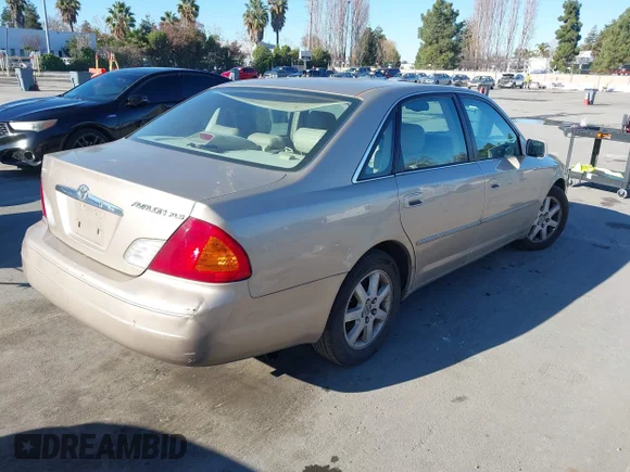 ✅ 2000 Toyota Avalon XL • VIN: 4T1BF28B5YU093929 • Lot: 44035555. Wystawiony na IAAI z przebiegiem 167 559 mil. Bezpłatny archiwum sprzedaży aukcyjnych z USA i szczegółowy raport historii pojazdu na DreamBid. Zdjęcie 4.