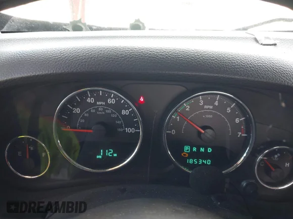 ✅ 2013 Jeep Wrangler Sport • VIN: 1C4AJWAG6DL524161 • Lot: 45120960. Wystawiony na IAAI z przebiegiem 185 340 mil. Bezpłatny archiwum sprzedaży aukcyjnych z USA i szczegółowy raport historii pojazdu na DreamBid. Zdjęcie 7.