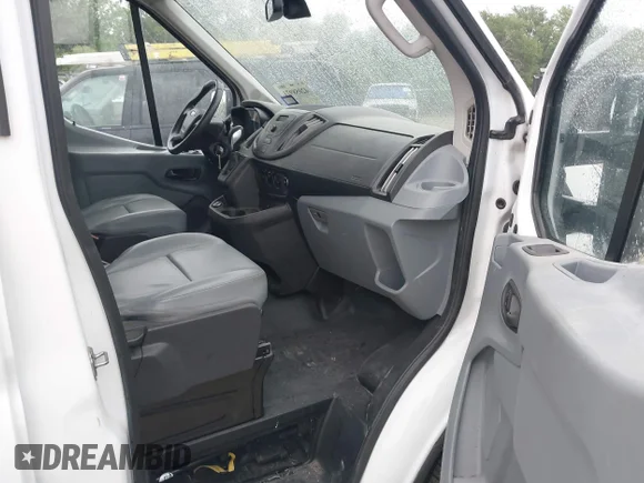 ✅ 2018 Ford Transit • VIN: 1FTBW2CM4JKA88252 • Lot: 42058971. Wystawiony na IAAI z przebiegiem 63 456 mil. Bezpłatny archiwum sprzedaży aukcyjnych z USA i szczegółowy raport historii pojazdu na DreamBid. Zdjęcie 5.