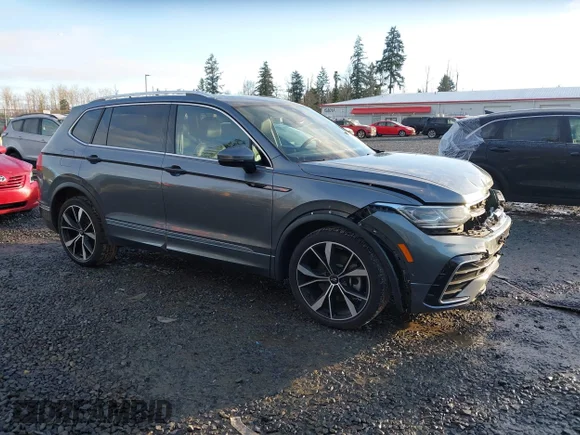 ✅ 2023 Volkswagen Tiguan SEL R-Line • VIN: 3VV4B7AX8PM056714 • Lot: 44415057. Wystawiony na IAAI z przebiegiem 37 368 mil. Bezpłatny archiwum sprzedaży aukcyjnych z USA i szczegółowy raport historii pojazdu na DreamBid. Zdjęcie 1.