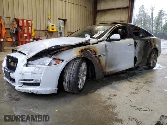 ✅ 2016 Jaguar XJ R-Sport • VIN: SAJWJ1CD8G8W02055 • Lot: 52135285. Listed on Copart with Not provided. Free auction sales archive from the USA and detailed vehicle history report at DreamBid. Image 1.