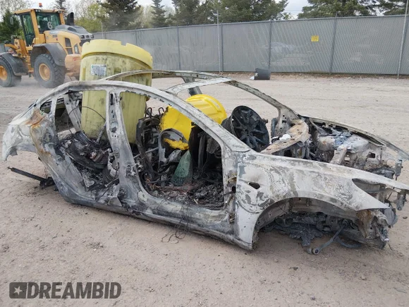 ✅ 2019 Tesla Model 3 Long Range • VIN: 5YJ3E1EB3KF209073 • Лот: 45070072. Опубликован ранее на IAAI с пробегом Не указан. Бесплатный доступ к архиву аукционных продаж из США и подробный отчёт об истории автомобиля на DreamBid. Изображение 1.