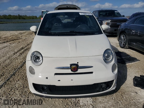 ✅ 2014 FIAT 500 Abarth • VIN: 3C3CFFFH9ET165054 • Lot: 77609124. Wystawiony na Copart z przebiegiem 75 049 mil. Bezpłatny archiwum sprzedaży aukcyjnych z USA i szczegółowy raport historii pojazdu na DreamBid. Zdjęcie 5.