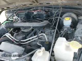 ✅ 2000 Jeep Wrangler Sahara • VIN: 1J4FA59S3YP740440 • Lot: 40652560. Wystawiony na IAAI z przebiegiem 174 992 mil. Bezpłatny archiwum sprzedaży aukcyjnych z USA i szczegółowy raport historii pojazdu na DreamBid. Zdjęcie 19.