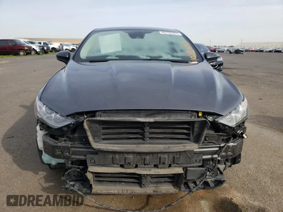 ✅ 2019 Ford Fusion SE • VIN: 3FA6P0LU0KR134715 • Лот: 40792953. Опубліковано раніше на Copart з пробігом 93 191 миль. Безкоштовний доступ до архіву аукціонних продажів зі США та докладний звіт про історію автомобіля на DreamBid. Зображення 5.