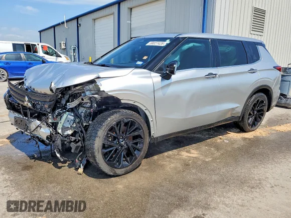 ✅ 2022 Mitsubishi Outlander SE • VIN: JA4J3UA80NZ065256 • Лот: 58027426. Опубликован ранее на Copart с пробегом 72 526 миль. Бесплатный доступ к архиву аукционных продаж из США и подробный отчёт об истории автомобиля на DreamBid. Изображение 1.