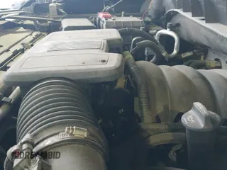 ✅ 2019 GMC Sierra 1500 Elevation • VIN: 1GTU9CED4KZ224164 • Lot: 41097408. Wystawiony na IAAI z przebiegiem 123 541 mil. Bezpłatny archiwum sprzedaży aukcyjnych z USA i szczegółowy raport historii pojazdu na DreamBid. Zdjęcie 19.