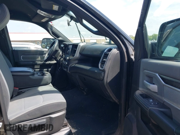 ✅ 2022 Ram 2500 Big Horn • VIN: 3C6UR5DL2NG248124 • Lot: 44818272. Wystawiony na IAAI z przebiegiem 78 807 mil. Bezpłatny archiwum sprzedaży aukcyjnych z USA i szczegółowy raport historii pojazdu na DreamBid. Zdjęcie 5.