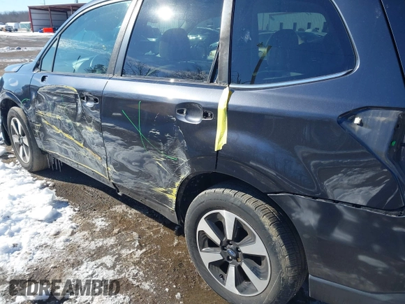 ✅ 2017 Subaru Forester Limited • VIN: JF2SJARC0HH425208 • Lot: 44221204. Wystawiony na IAAI z przebiegiem 112 404 mil. Bezpłatny archiwum sprzedaży aukcyjnych z USA i szczegółowy raport historii pojazdu na DreamBid. Zdjęcie 6.