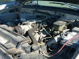 1998 Chevrolet Silverado 3500 с VIN 1GCHC33J9WF022102, выставлен на аукционе IAAI как лот 43267780 с пробегом 243 172 миль миль и . История ставок и продаж доступна на DreamBid. Изображение 19.