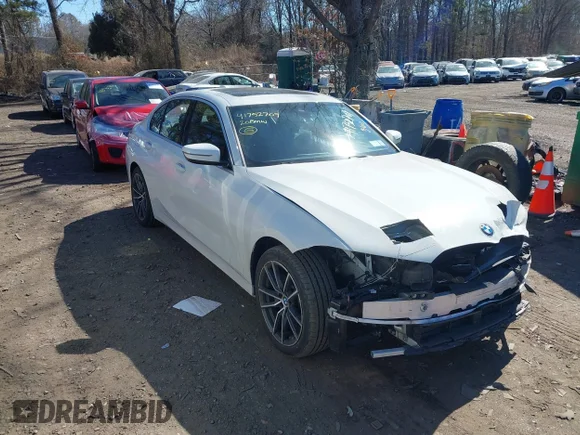 ✅ 2020 BMW 3 Series 330i xDrive • VIN: WBA5R7C07LFH45734 • Lot: 41752709. Listed on IAAI with 24,589 mi. Free auction sales archive from the USA and detailed vehicle history report at DreamBid. Image 1.