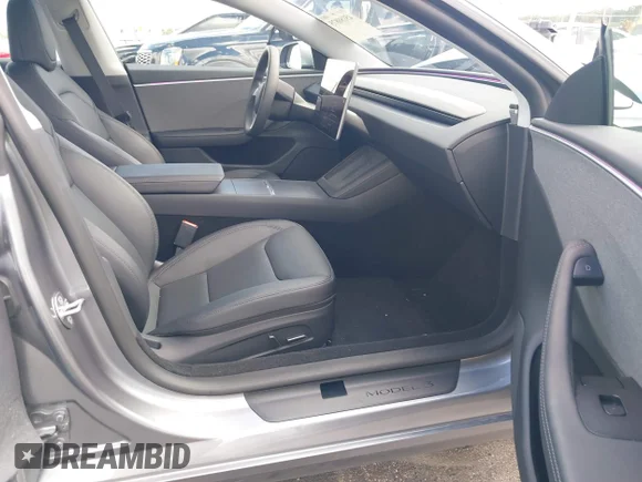 ✅ 2025 Tesla Model 3 Long Range • VIN: 5YJ3E1EA8SF058481 • Lot: 45180875. Wystawiony na IAAI z przebiegiem 7 767 mil. Bezpłatny archiwum sprzedaży aukcyjnych z USA i szczegółowy raport historii pojazdu na DreamBid. Zdjęcie 5.
