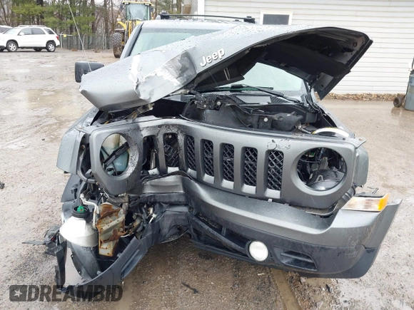 ✅ 2012 Jeep Patriot Latitude • VIN: 1C4NJPFA0CD542286 • Lot: 44584503. Wystawiony na IAAI z przebiegiem 188 137 mil. Bezpłatny archiwum sprzedaży aukcyjnych z USA i szczegółowy raport historii pojazdu na DreamBid. Zdjęcie 6.
