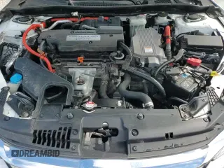 ✅ 2017 Honda Accord Touring • VIN: JHMCR6F74HC023333 • Лот: 81723915. Опубликован ранее на Copart с пробегом 82 943 миль. Бесплатный доступ к архиву аукционных продаж из США и подробный отчёт об истории автомобиля на DreamBid. Изображение 13.