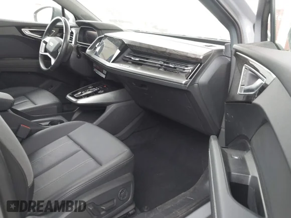 ✅ 2023 Audi Q4 e-tron Premium • VIN: WA1K2BFZ1PP045058 • Лот: 44220466. Опубліковано раніше на IAAI з пробігом 13 587 миль. Безкоштовний доступ до архіву аукціонних продажів зі США та докладний звіт про історію автомобіля на DreamBid. Зображення 5.