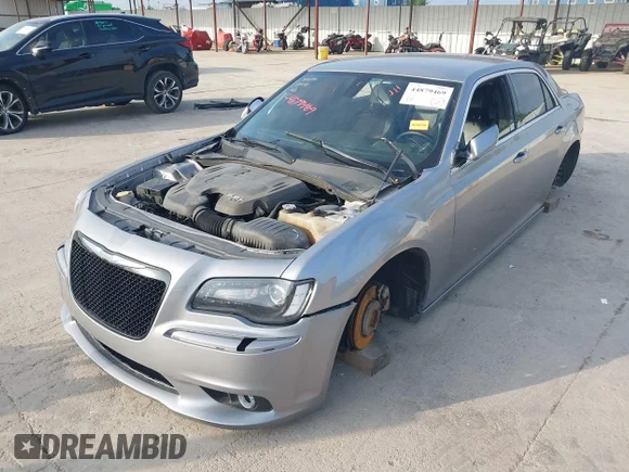 ✅ 2014 Chrysler 300 • VIN: 2C3CCAAG6EH289088 • Лот: 44879469. Опубліковано раніше на IAAI з пробігом Не вказано. Безкоштовний доступ до архіву аукціонних продажів зі США та докладний звіт про історію автомобіля на DreamBid. Зображення 6.