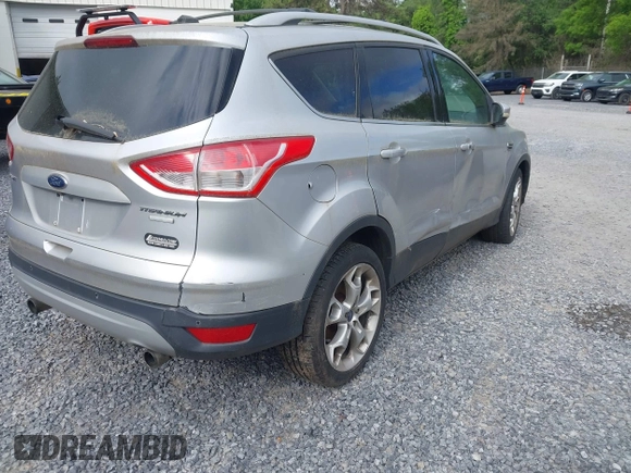 ✅ 2013 Ford Escape Titanium • VIN: 1FMCU9J92DUB06866 • Lot: 45265908. Wystawiony na IAAI z przebiegiem 173 333 mil. Bezpłatny archiwum sprzedaży aukcyjnych z USA i szczegółowy raport historii pojazdu na DreamBid. Zdjęcie 4.