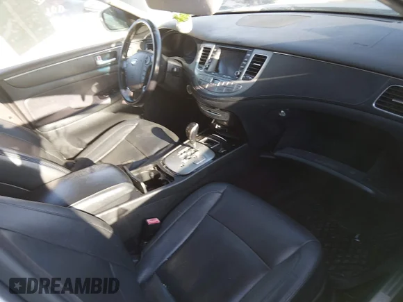 ✅ 2013 Hyundai Genesis 3.8L • VIN: KMHGC4DD5DU210257 • Lot: 45330132. Listed on IAAI with Not provided. Free auction sales archive from the USA and detailed vehicle history report at DreamBid. Image 5.