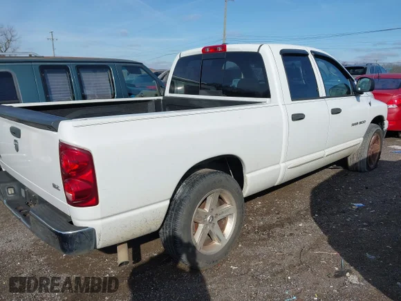✅ 2007 Dodge 1500 SLT • VIN: 1D7HA18P07S130100 • Лот: 41576763. Опубліковано раніше на IAAI з пробігом 283 077 миль. Безкоштовний доступ до архіву аукціонних продажів зі США та докладний звіт про історію автомобіля на DreamBid. Зображення 4.