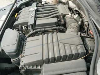 ✅ 2013 Volkswagen Passat SEL Premium • VIN: 1VWCM7A35DC062742 • Lot: 42399543. Wystawiony na IAAI z przebiegiem 85 946 mil. Bezpłatny archiwum sprzedaży aukcyjnych z USA i szczegółowy raport historii pojazdu na DreamBid. Zdjęcie 13.