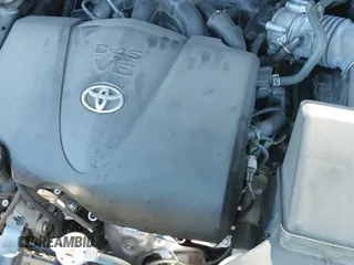 ✅ 2019 Toyota Highlander Limited Platinum • VIN: 5TDDZRFH9KS745144 • Lot: 43586303. Wystawiony na IAAI z przebiegiem 83 363 mil. Bezpłatny archiwum sprzedaży aukcyjnych z USA i szczegółowy raport historii pojazdu na DreamBid. Zdjęcie 25.