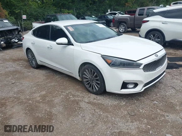 ✅ 2017 Kia Cadenza Premium • VIN: KNALC4J11H5080858 • Lot: 45478392. Wystawiony na IAAI z przebiegiem 112 037 mil. Bezpłatny archiwum sprzedaży aukcyjnych z USA i szczegółowy raport historii pojazdu na DreamBid. Zdjęcie 1.
