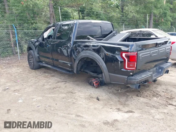 ✅ 2020 Ford F-150 Raptor • VIN: 1FTFW1RG3LFA68986 • Lot: 45210018. Wystawiony na IAAI z przebiegiem 155 889 mil. Bezpłatny archiwum sprzedaży aukcyjnych z USA i szczegółowy raport historii pojazdu na DreamBid. Zdjęcie 3.