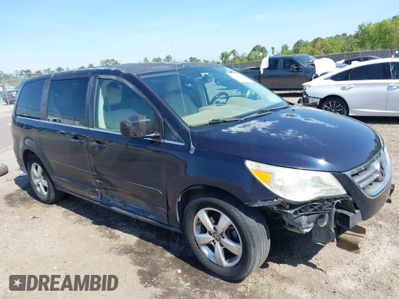 ✅ 2010 Volkswagen Routan SE • VIN: 2V4RW3D11AR190429 • Lot: 44728478. Wystawiony na IAAI z przebiegiem 238 338 mil. Bezpłatny archiwum sprzedaży aukcyjnych z USA i szczegółowy raport historii pojazdu na DreamBid. Zdjęcie 1.