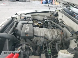 ✅ 2004 Toyota Sequoia Limited • VIN: 5TDBT48A44S228011 • Lot: 42281425. Listed on IAAI with 172,772 mi. Free auction sales archive from the USA and detailed vehicle history report at DreamBid. Image 13.