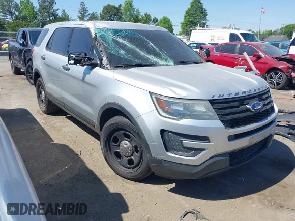 ✅ 2016 Ford Police Interceptor Utility • VIN: 1FM5K8AT8GGC41731 • Лот: 44907310. Опубліковано раніше на IAAI з пробігом 70 041 миль. Безкоштовний доступ до архіву аукціонних продажів зі США та докладний звіт про історію автомобіля на DreamBid. Зображення 1.