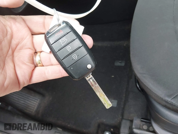 ✅ 2018 Kia Soul • VIN: KNDJN2A2XJ7595434 • Lot: 45128480. Wystawiony na IAAI z przebiegiem 71 976 mil. Bezpłatny archiwum sprzedaży aukcyjnych z USA i szczegółowy raport historii pojazdu na DreamBid. Zdjęcie 11.