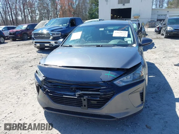 ✅ 2018 Hyundai Ioniq Blue • VIN: KMHC65LC4JU069665 • Lot: 44820772. Wystawiony na IAAI z przebiegiem 85 676 mil. Bezpłatny archiwum sprzedaży aukcyjnych z USA i szczegółowy raport historii pojazdu na DreamBid. Zdjęcie 6.