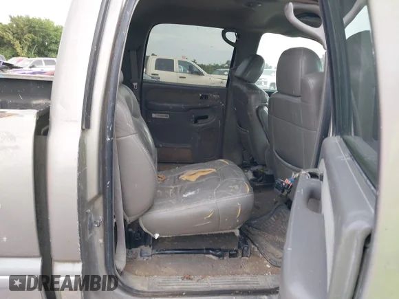 ✅ 2002 GMC Sierra 2500HD SLT • VIN: 1GTHK23G62F171594 • Lot: 42871334. Wystawiony na IAAI z przebiegiem Nie podano. Bezpłatny archiwum sprzedaży aukcyjnych z USA i szczegółowy raport historii pojazdu na DreamBid. Zdjęcie 8.