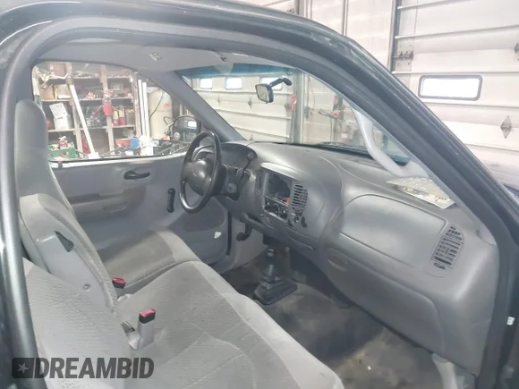 ✅ 1999 Ford F-150 XL • VIN: 2FTRF08W0XCA35168 • Лот: 44414150. Опубліковано раніше на IAAI з пробігом Не вказано. Безкоштовний доступ до архіву аукціонних продажів зі США та докладний звіт про історію автомобіля на DreamBid. Зображення 5.