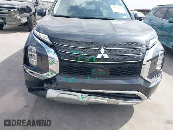 ✅ 2024 Mitsubishi Outlander SE • VIN: JA4J4VA82RZ074369 • Lot: 44524965. Wystawiony na IAAI z przebiegiem 41 082 mil. Bezpłatny archiwum sprzedaży aukcyjnych z USA i szczegółowy raport historii pojazdu na DreamBid. Zdjęcie 6.