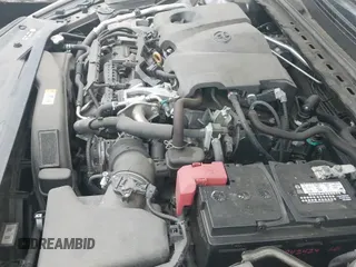 ✅ 2018 Toyota Camry LE • VIN: 4T1B11HK4JU013485 • Lot: 43773120. Wystawiony na IAAI z przebiegiem 52 735 mil. Bezpłatny archiwum sprzedaży aukcyjnych z USA i szczegółowy raport historii pojazdu na DreamBid. Zdjęcie 19.