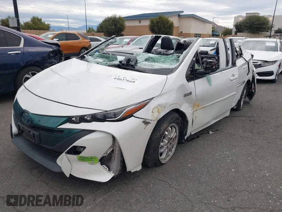 ✅ 2020 Toyota Prius Limited • VIN: JTDKARFP8L3125054 • Lot: 44037668. Wystawiony na IAAI z przebiegiem Nie podano. Bezpłatny archiwum sprzedaży aukcyjnych z USA i szczegółowy raport historii pojazdu na DreamBid. Zdjęcie 2.