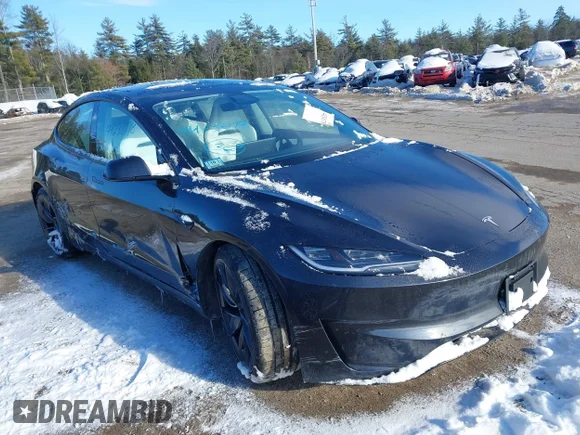 ✅ 2024 Tesla Model 3 Performance • VIN: 5YJ3E1ET3RF868211 • Lot: 44238178. Wystawiony na IAAI z przebiegiem 14 126 mil. Bezpłatny archiwum sprzedaży aukcyjnych z USA i szczegółowy raport historii pojazdu na DreamBid. Zdjęcie 1.